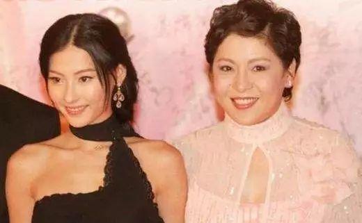 爆料香港娱乐圈的女人,那些不为人知的女性故事  第3张